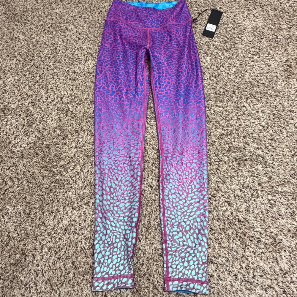WITH Wear It To Heart Womens Purple Teal Ombre Leopard Print Leggings Small NWT